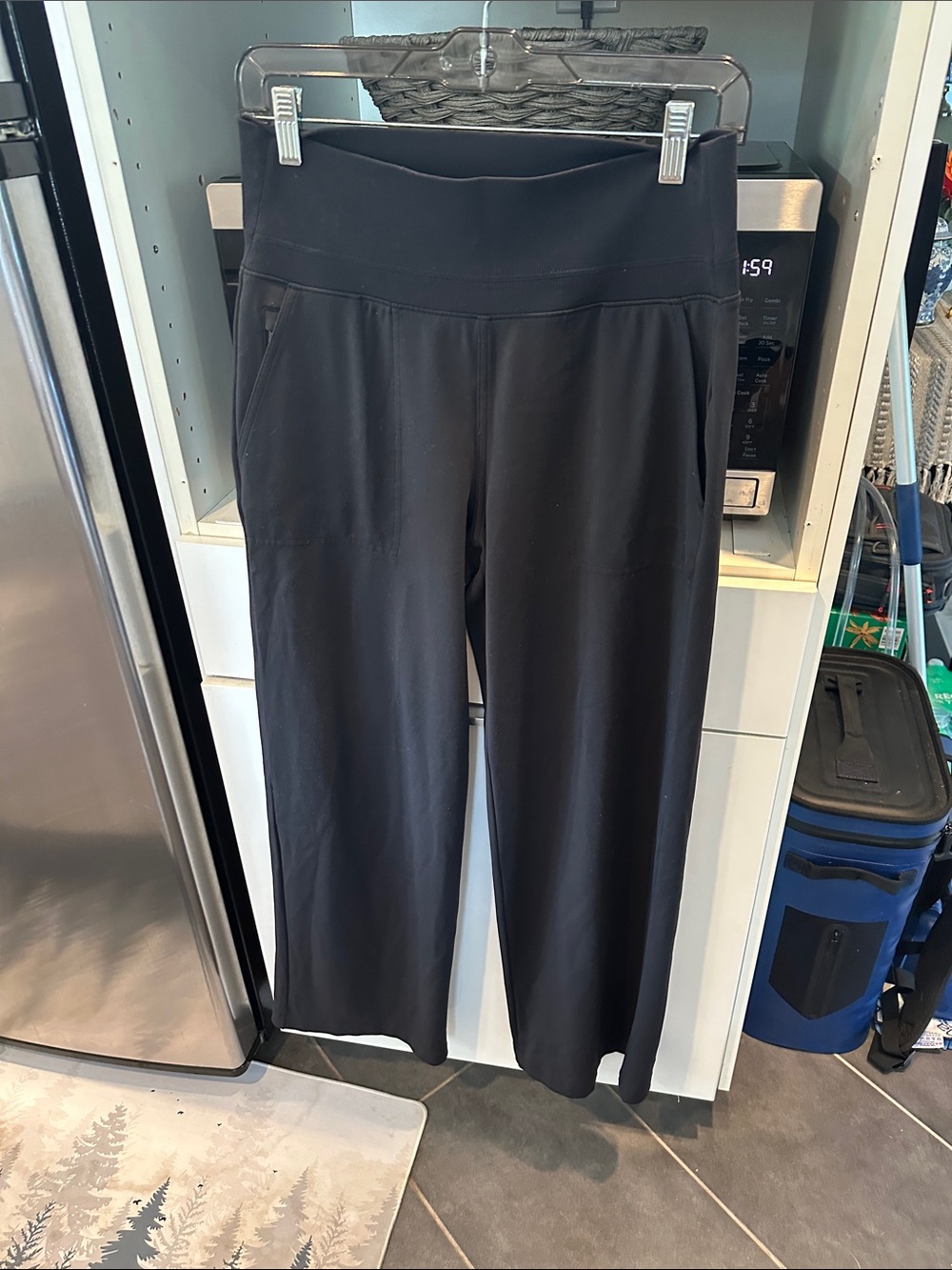 Athleta wide leg pants small med new no flaws stretchy